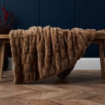 Ruched Fux Fur Throw Natural