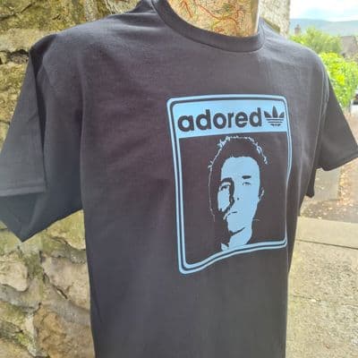 Liam Gallagher Adored graphic tee t shirt Manchester Heroes Legends Oasis LG