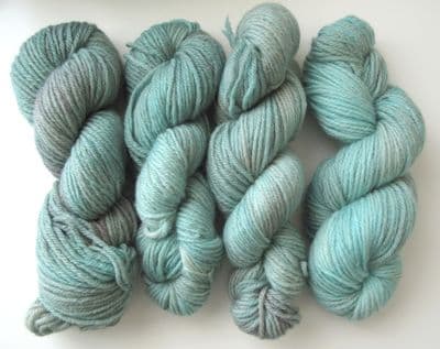Apples And Pears BFL DK - Aqua