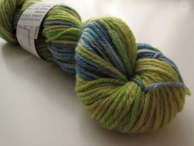 Apples And Pears BFL DK - Lime green with purple