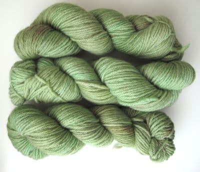 Apples And Pears BFL DK - Sage Green