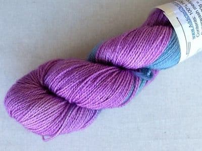 Apples & Pears high twist Superwash Merino