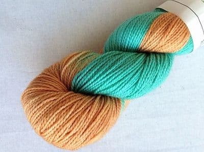 Apples & Pears high twist Superwash Merino  - Green and caramel