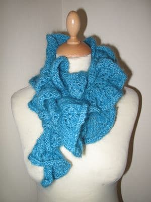 Curly lace boa - Pattern only