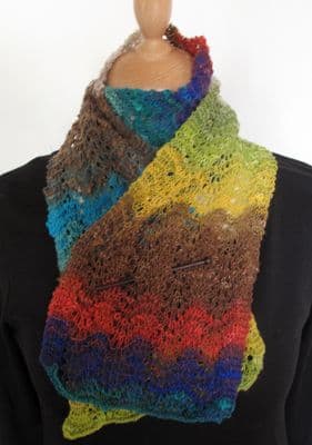 Free scarf knitting pattern - NORO Sekku self striping yarn.