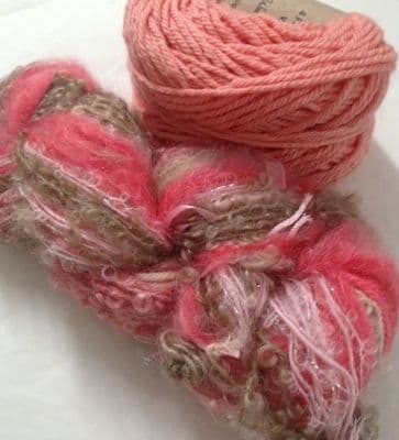 Magicball cowl - Strawberry shortcake with rose