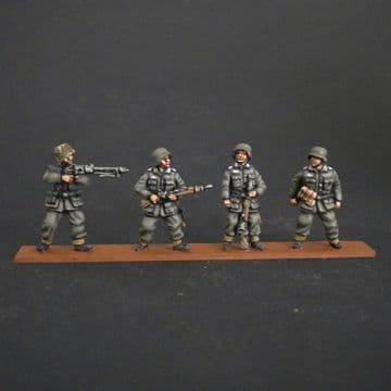 HV4 Panzergrenadiers Standing