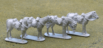 IMH10 STANDING HORSES.