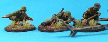 KA23 SS PAK40 75mm crew.