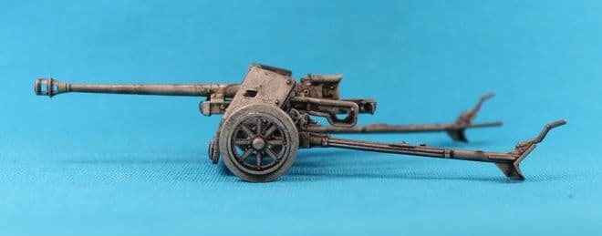 KA24 PAK40 75mm AT gun.