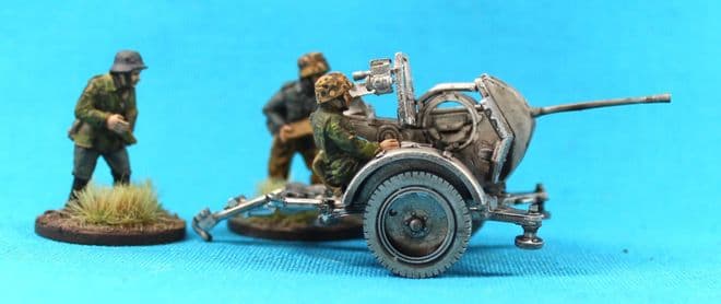 KA28 SS crew and 2cm flak 30 gun.