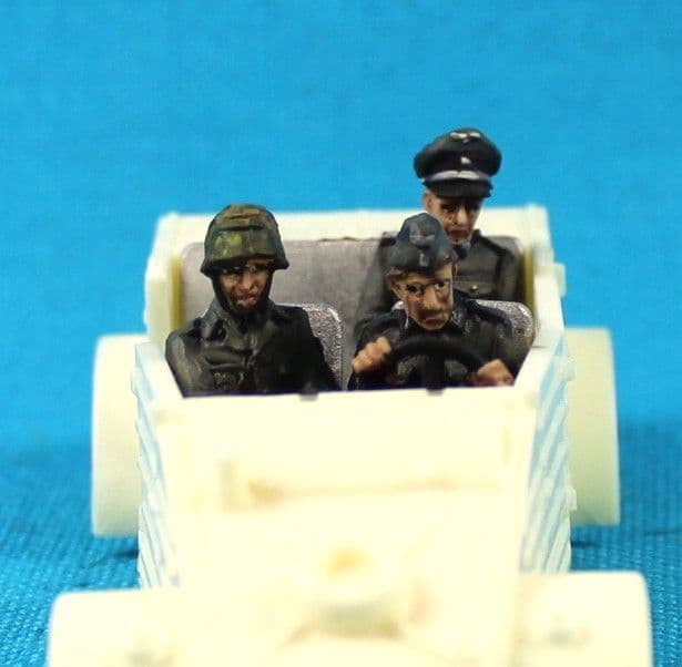 KA34 Kubelwagen and staff crew set.