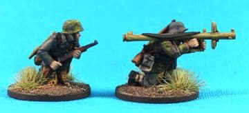 KA8 SS panzerschreck team.