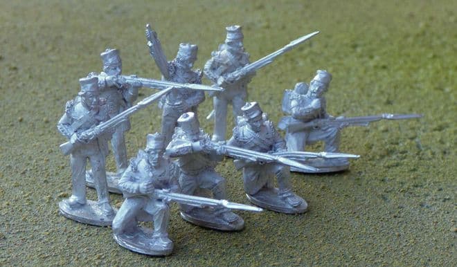 OR12 British Line Infantry, skirmish line in action, flank company coatees, Kilmarnocks