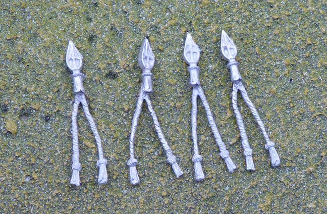 THEM12 4 X Finials