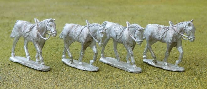 THEM24 Set of 4 Irregular Horses, sheepskin saddles