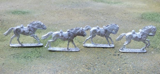 THEM5 4 horses