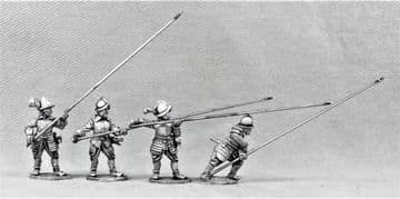 TYW7 Armoured pike charging.
