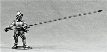 TYW7A Armoured pikeman at low port charge.