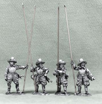 TYW9 Armoured pike, felt hats.
