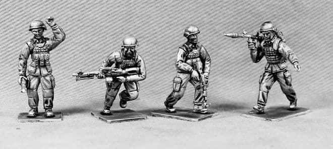 UN02B Figures with MICH HEADS.