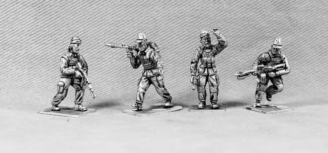 UN04B Figures with INSURGENT HEADS.
