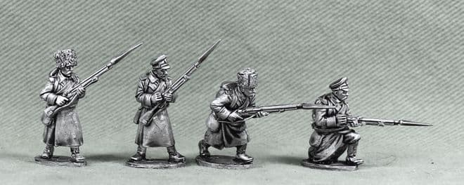 WW1RUS14 Infantry advancing in greatcoats.