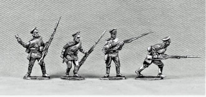 WW1RUS2 Infantry advancing in caps.