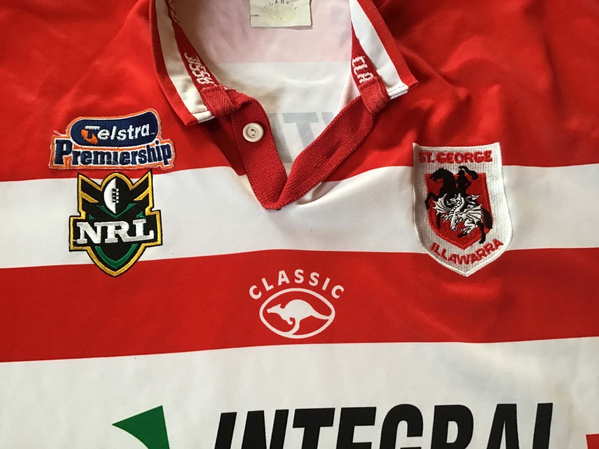 Classic Rugby Shirts | 2001 St George Illawarra Vintage Old Jerseys