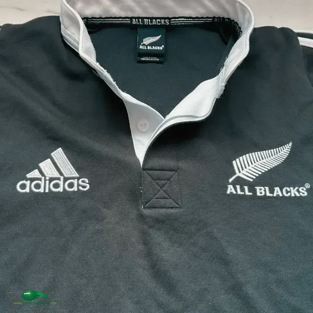 Classic Rugby Shirts | 2004 All Blacks Vintage Old Jerseys