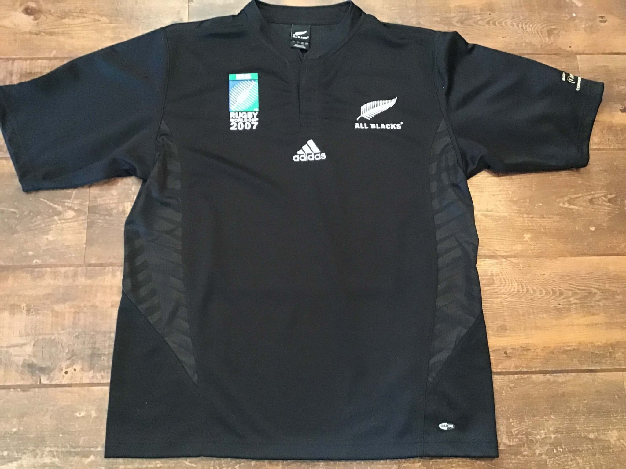 ALL BLACKS トレーニングラグビーシャツ 2007ワールドカップタイプ 2007 RUGBY WORLD CUP MULTI-SIGNED JERSEY