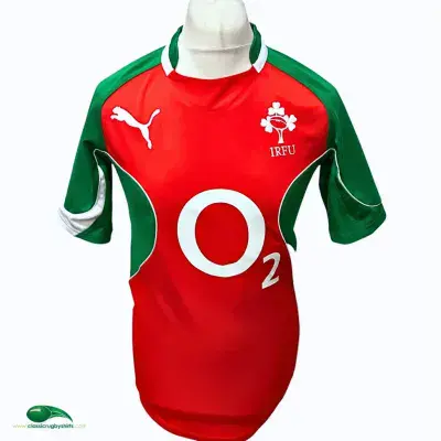 2010  Connacht Munster Rugby Shirt Medium