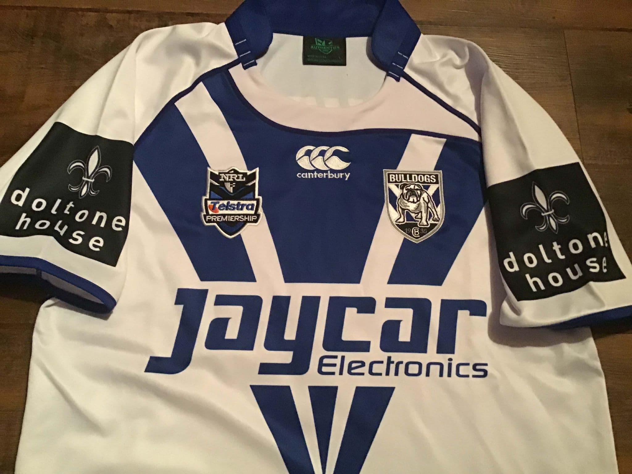 Maillot Des Canterbury Bulldogs - Taille M - Signatures 2012 - Rugby NRL
