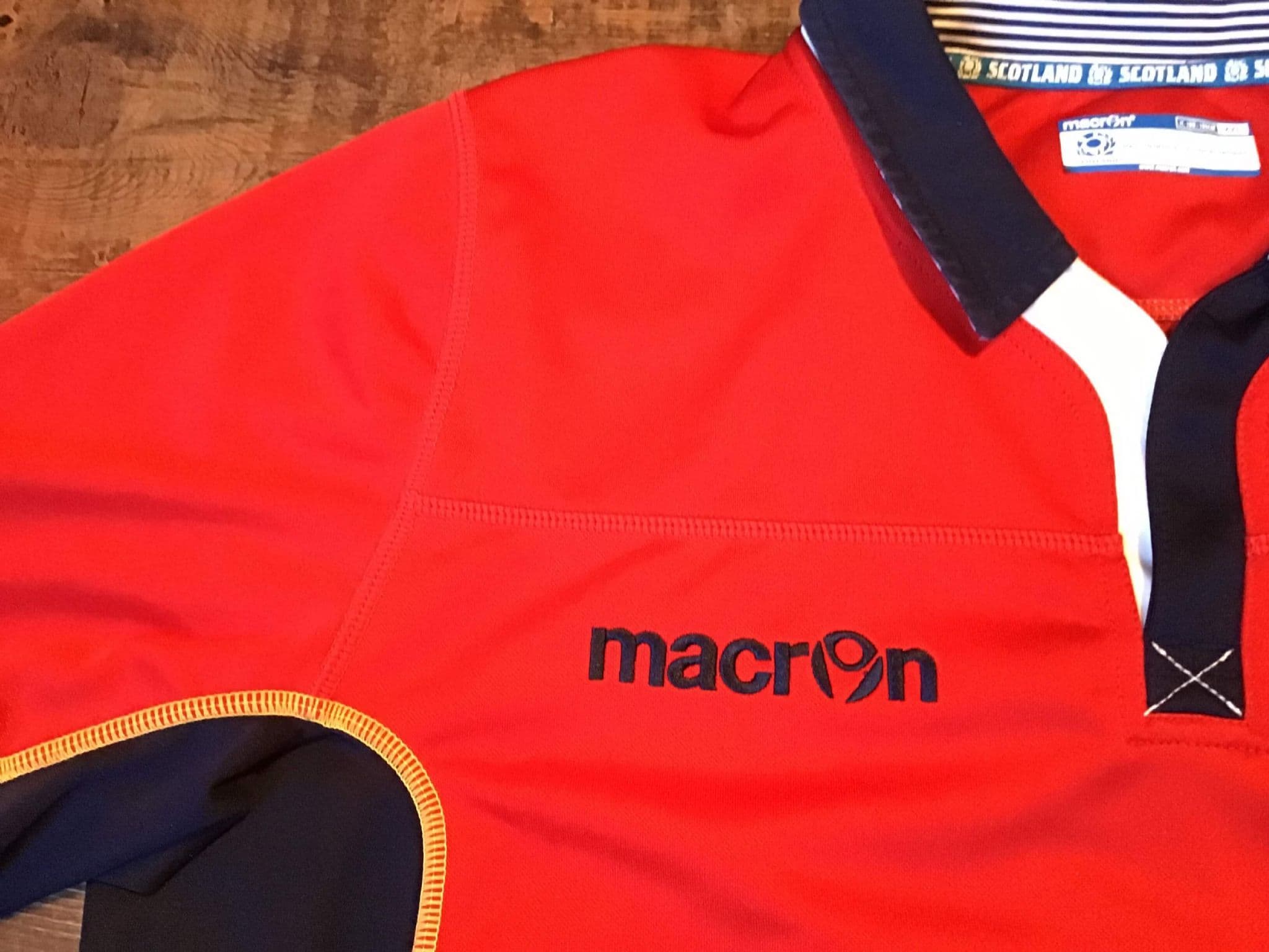 Maillot De Rugby Écosse Domicile 2013/2014 - Homme Taille XL - Marque MACRON - Occasion En Très Bon état