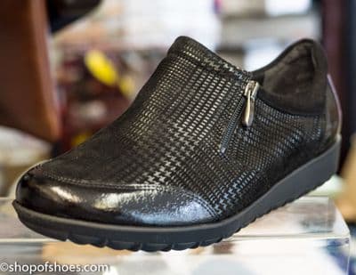 Alpina Vali soft black textured  leather zipped shoe