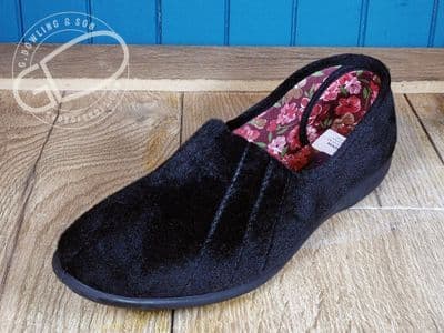 Audrey Slipper available in black