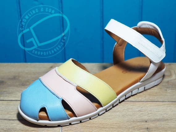 Great value comfortable stylish ladies mule sandals from country jack available to buy and collect from our Whitchurch Hampshire shop on the Hampshire Berkshire border on the A34 between Newbury and Winchester and Andover and Basingstoke.