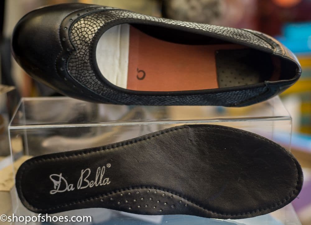 Mosaic ladies stretch black patent leather occasion shoe dress to