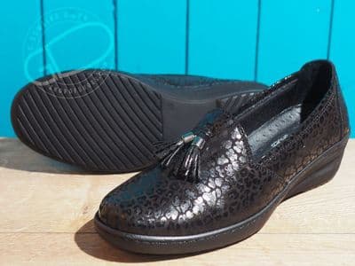 Black soft leather high fronted printed leather women's shoe with tassel