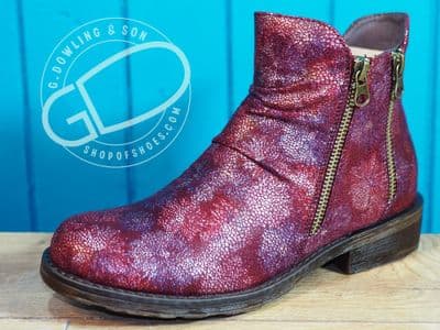 Cipriata zipped laced printed textured boot