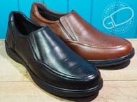 Lightweight modern take on a classic deep grip rubber sole country brogue shoe in lovely tan soft flexible leather Adaptive cushioned insole and flexible rubber sole for all available online or from our Whitchurch shop on the Hampshire Berkshire border.