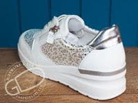 Bridget 2v variable wide fit best selling shoe in beige from an Db Easy b wide fit specialist near Basingstoke Hampshire.