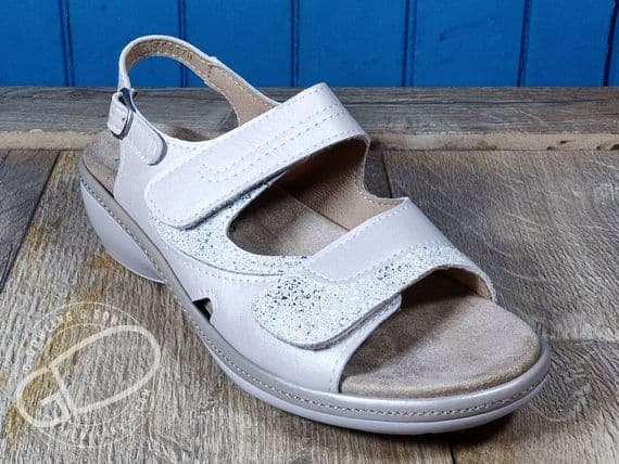 DB Shoes Comfrey Wide Fit Leather Sandal – Beige – Adjustable Comfort Sandal