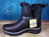Footsoft  soft leather boot with stretch calf .Gloriously soft leather with cushioned cuff and easy on Velcro touch fastening. This shoe has everything a good comfortable shoe should have and with the easy style and history of the Hush Puppies brand. Available online or from our shop in Whitchurch Hampshire RG287HD positioned easily between Newbury and Winchester off the A34 and between Basingstoke and Andover right on the border of North Hampshire and Berkshire.