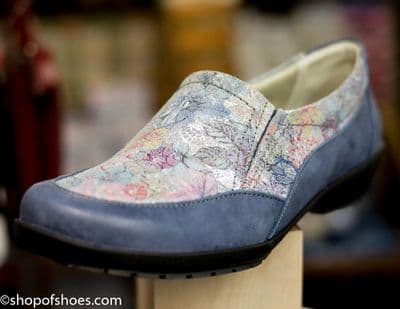 Jan Ladies Comfort blue slip on Shoe