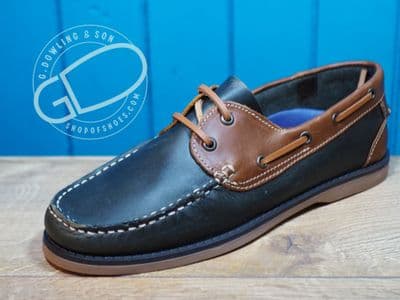 leather deck shoe