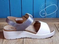 Lily Stylish Wide Fit Wedge Sandal 2v