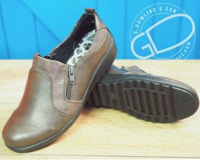 Non leather easy access double zipped shoe.