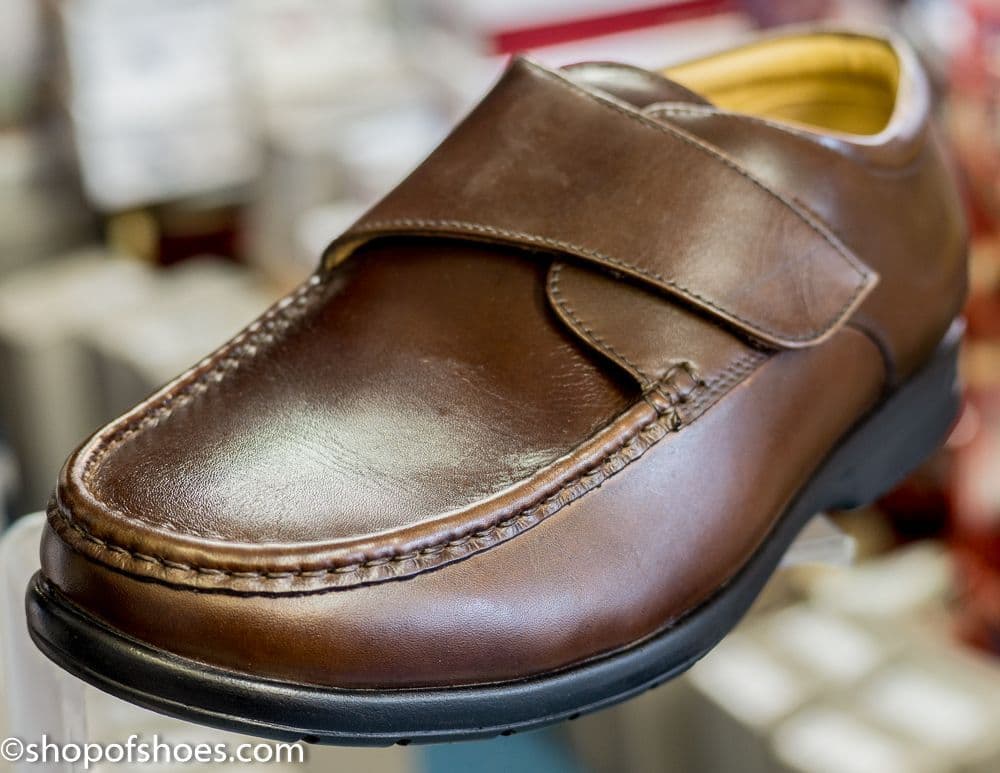 mens wide smart shoes