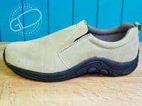 Skechers available to try and buy from our shop on the Hampshire Berkshire border near Newbury, Winchester Andover and Basingstoke.